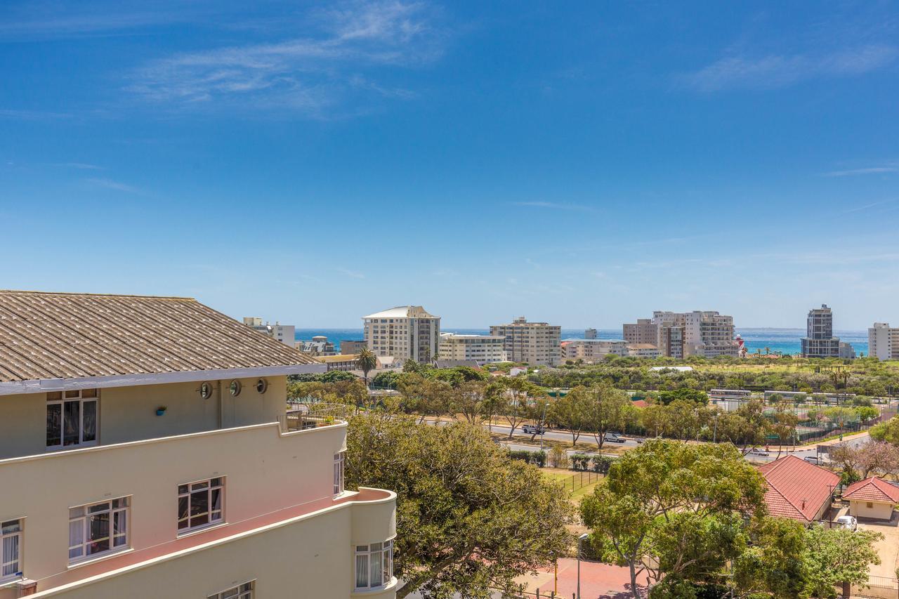 The Odyssee 409 Cape Town Exterior photo