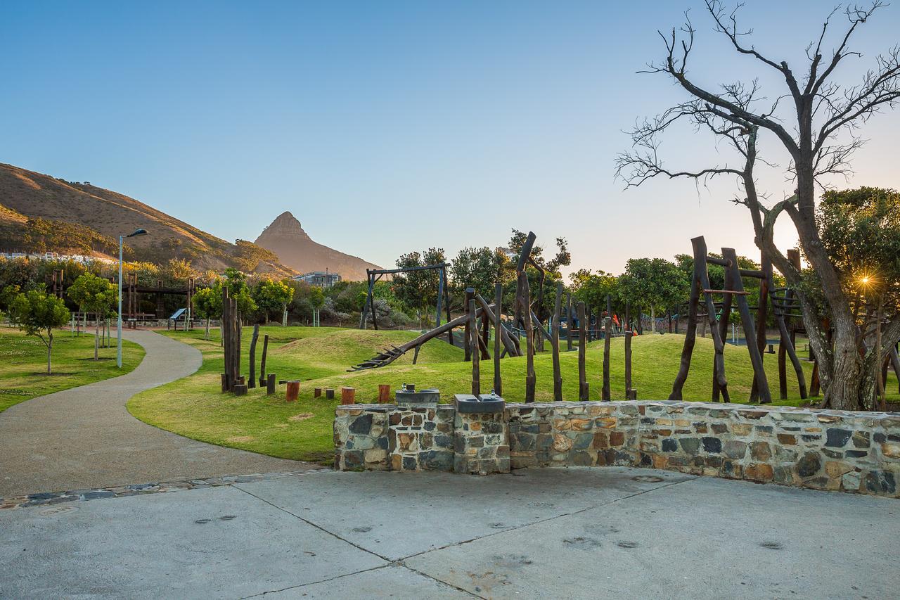 The Odyssee 409 Cape Town Exterior photo