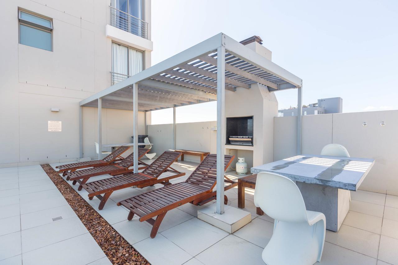 The Odyssee 409 Cape Town Exterior photo